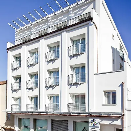 格兰迪玛贾齐尼住宿酒店 公寓式酒店 努奥罗