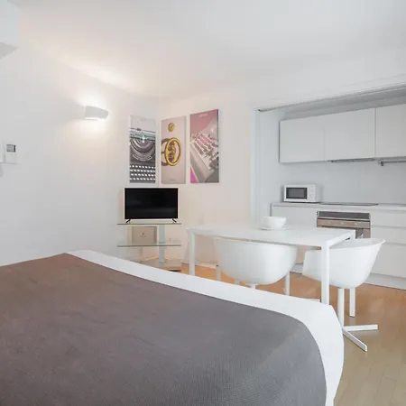 Felix - Grandi Magazzini Ξενοδοχείο με διαμερίσματα Νουόρο